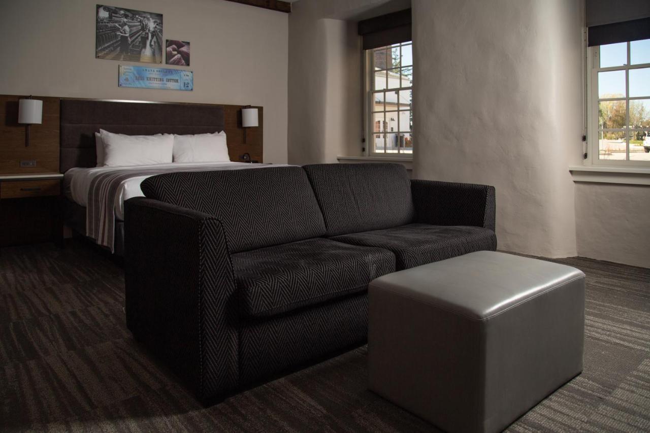 Hotel Millwright Amana Exterior foto